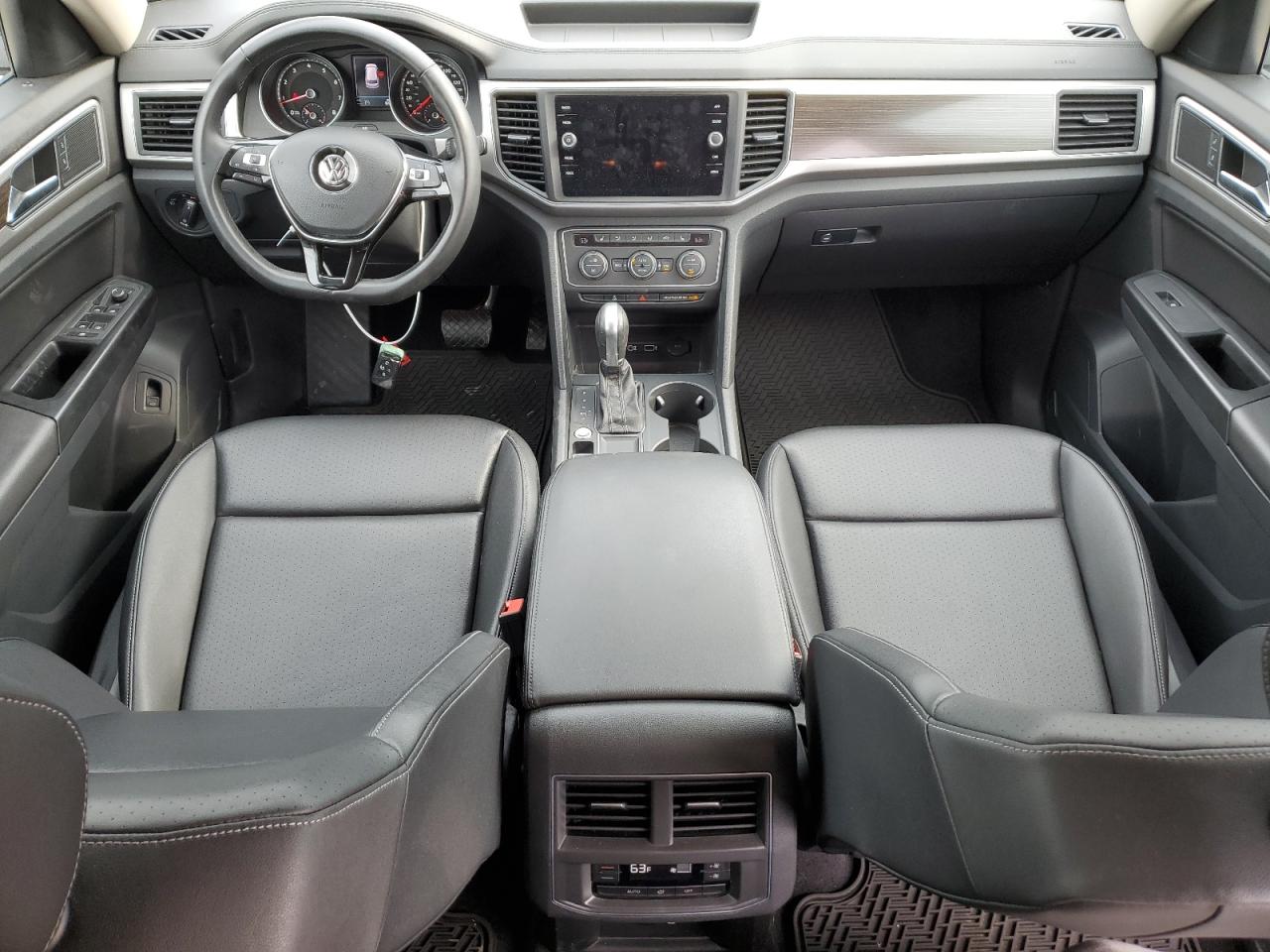 1V2DP2CA5JC594001 2018 Volkswagen Atlas Se