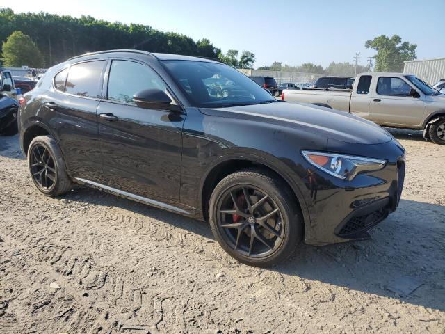 ZASPAKBN1L7C75430 Alfa Romeo Stelvio TI 4