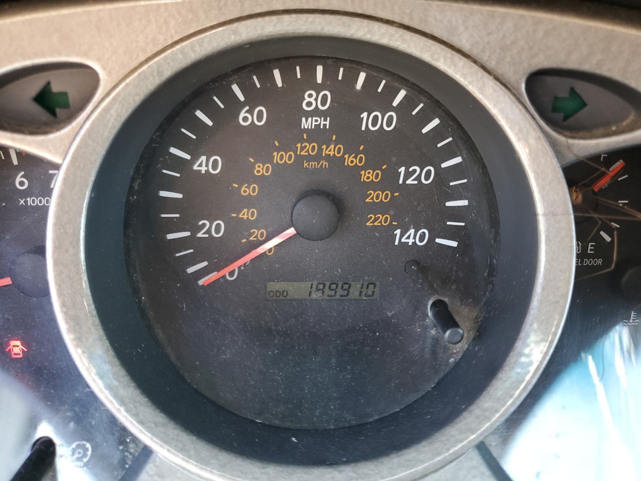 JTEGD21A520041034 2002 Toyota Highlander