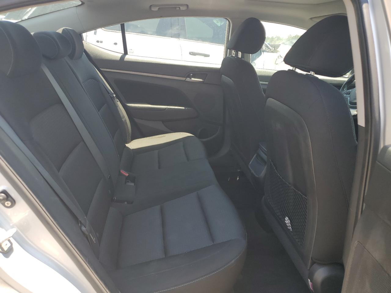 KMHD84LF3HU261186 HYUNDAI ELANTRA 2017