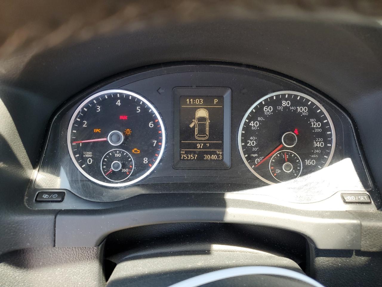 WVGAV7AX8HK003962 2017 Volkswagen Tiguan S