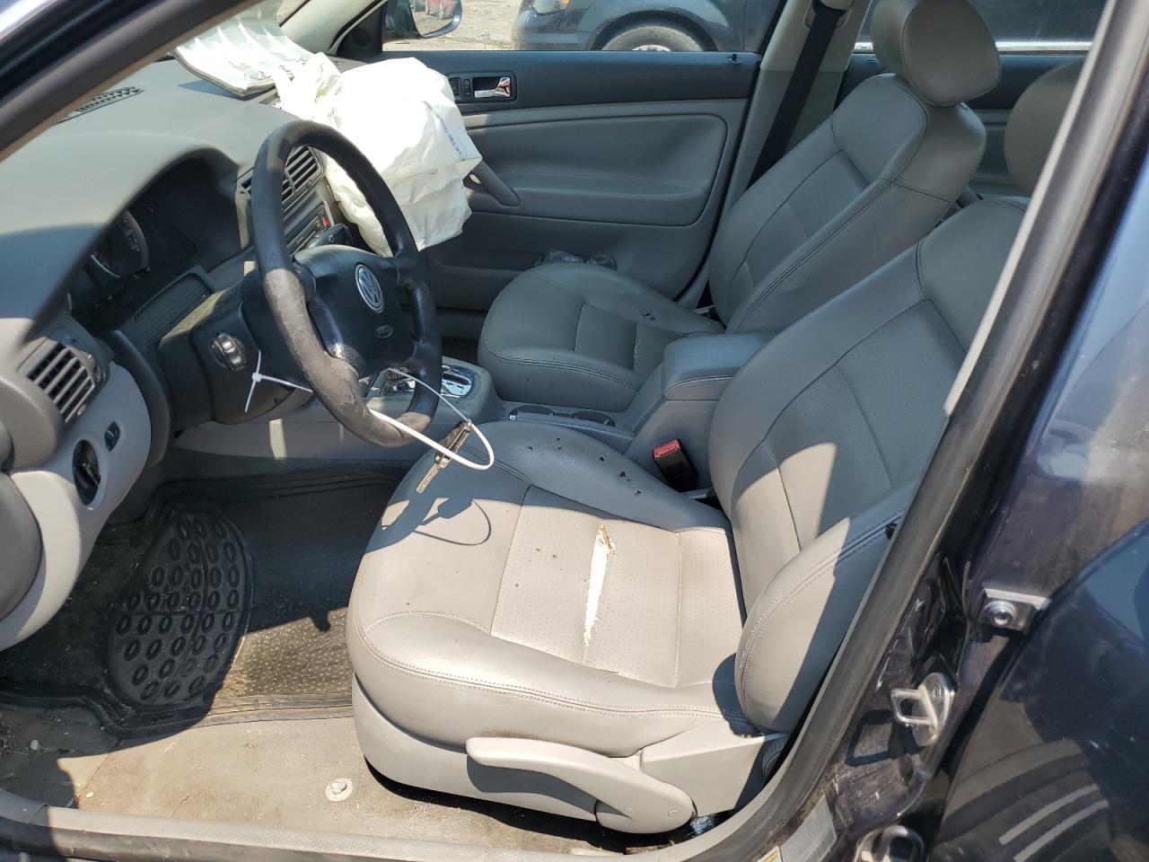 WVWPD63B04P205589 2004 Volkswagen Passat Gls