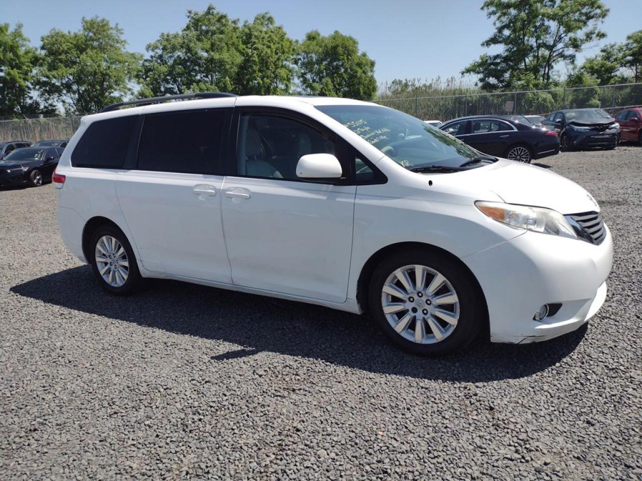 2012 Toyota Sienna Xle vin: 5TDDK3DCXCS038497