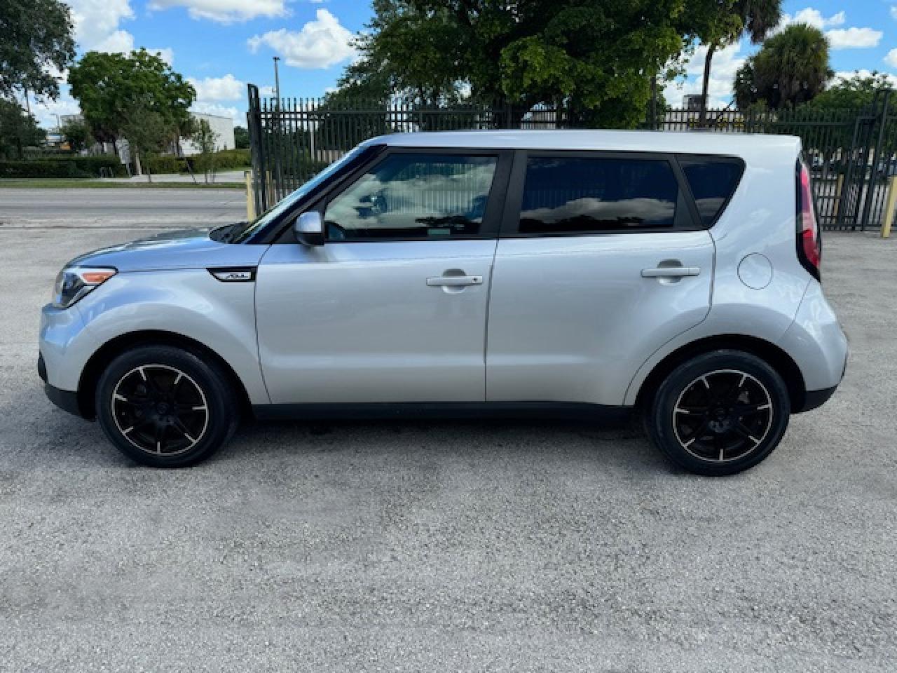 2019 Kia Soul vin: KNDJN2A21K7008085