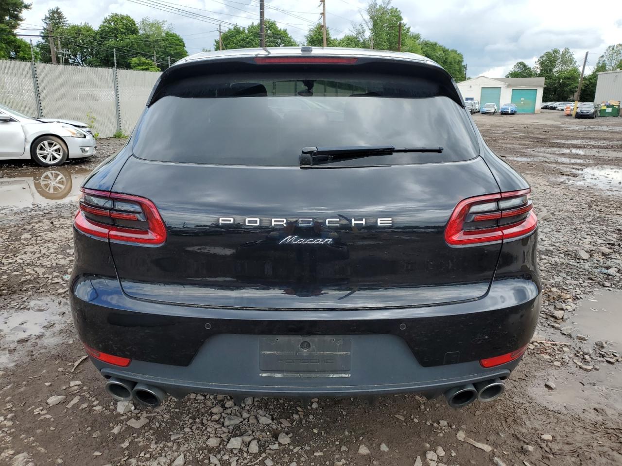 WP1AA2A51JLB24266 2018 Porsche Macan