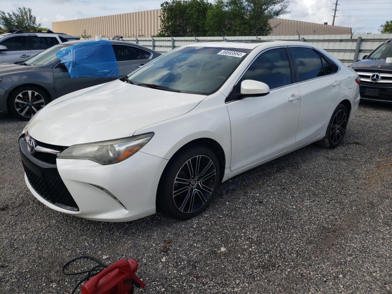 4T1BF1FK1GU142281 2016 Toyota Camry Le