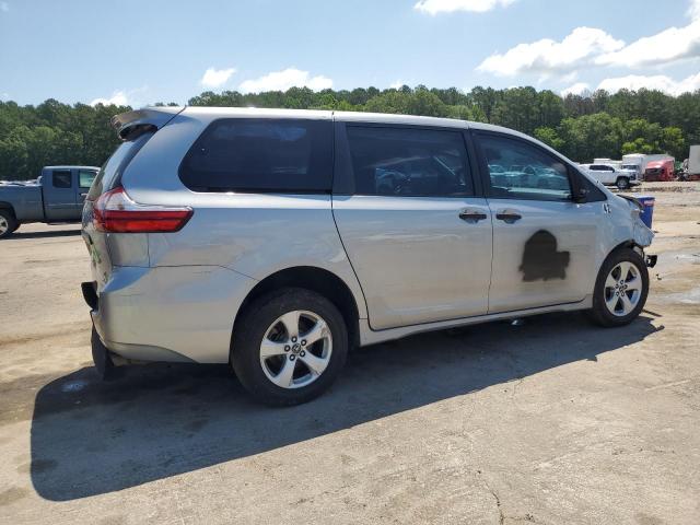 VIN 5TDZZ3DCXJS928724 2018 Toyota Sienna, L no.3