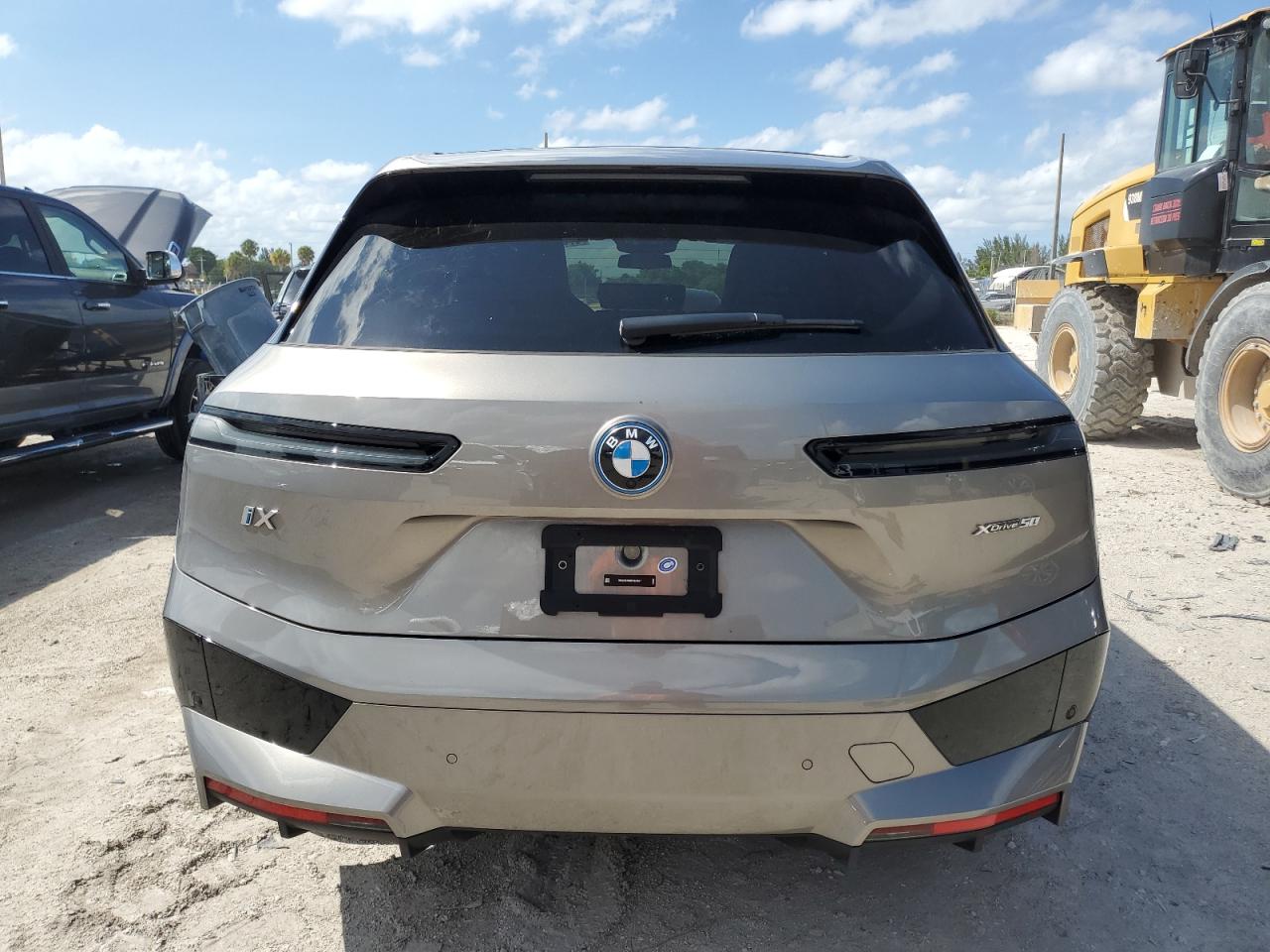 WB523CF09RCN76671 2024 BMW Ix xDrive50