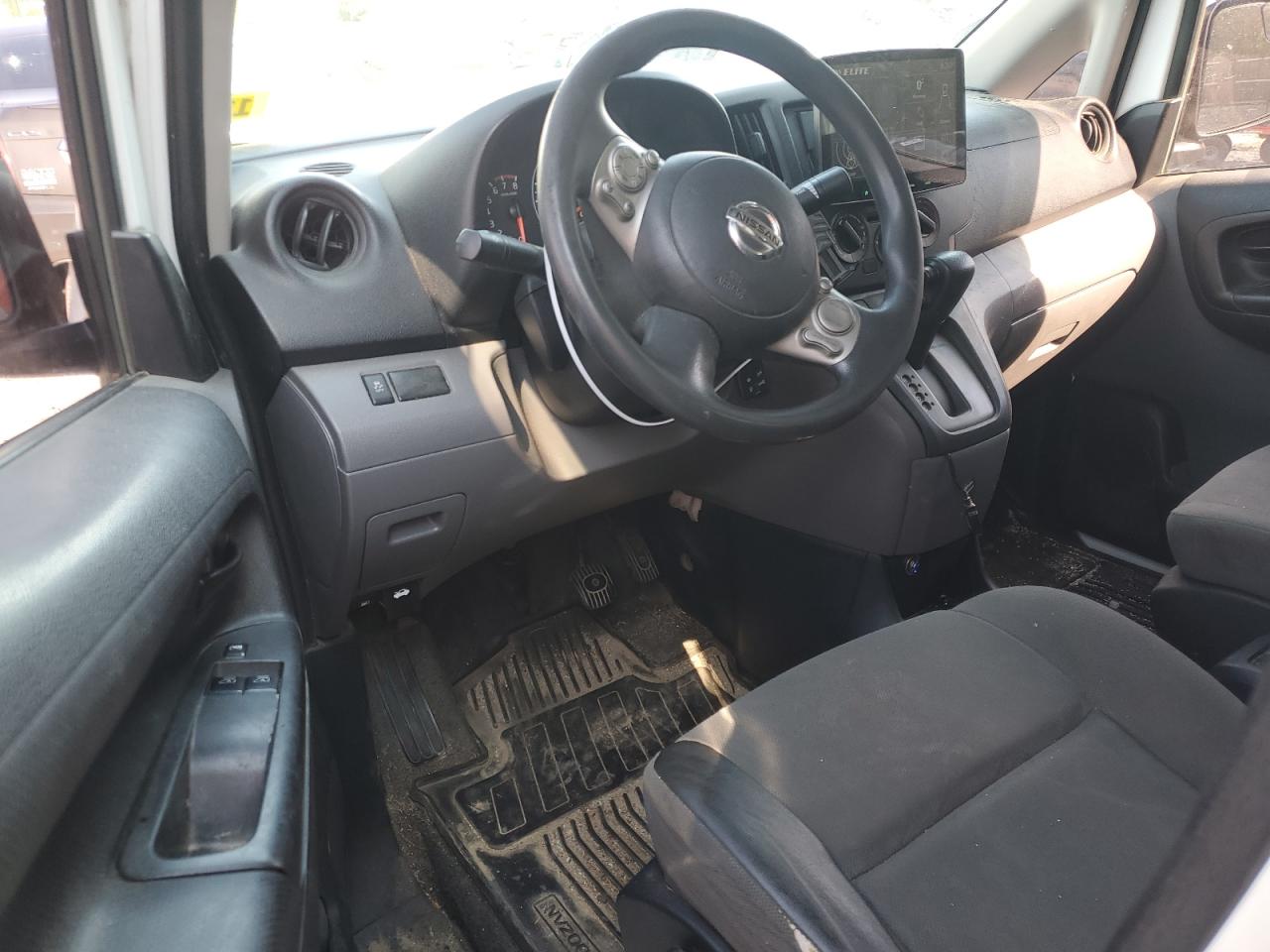 3N6CM0KN8EK697392 2014 Nissan Nv200 2.5S