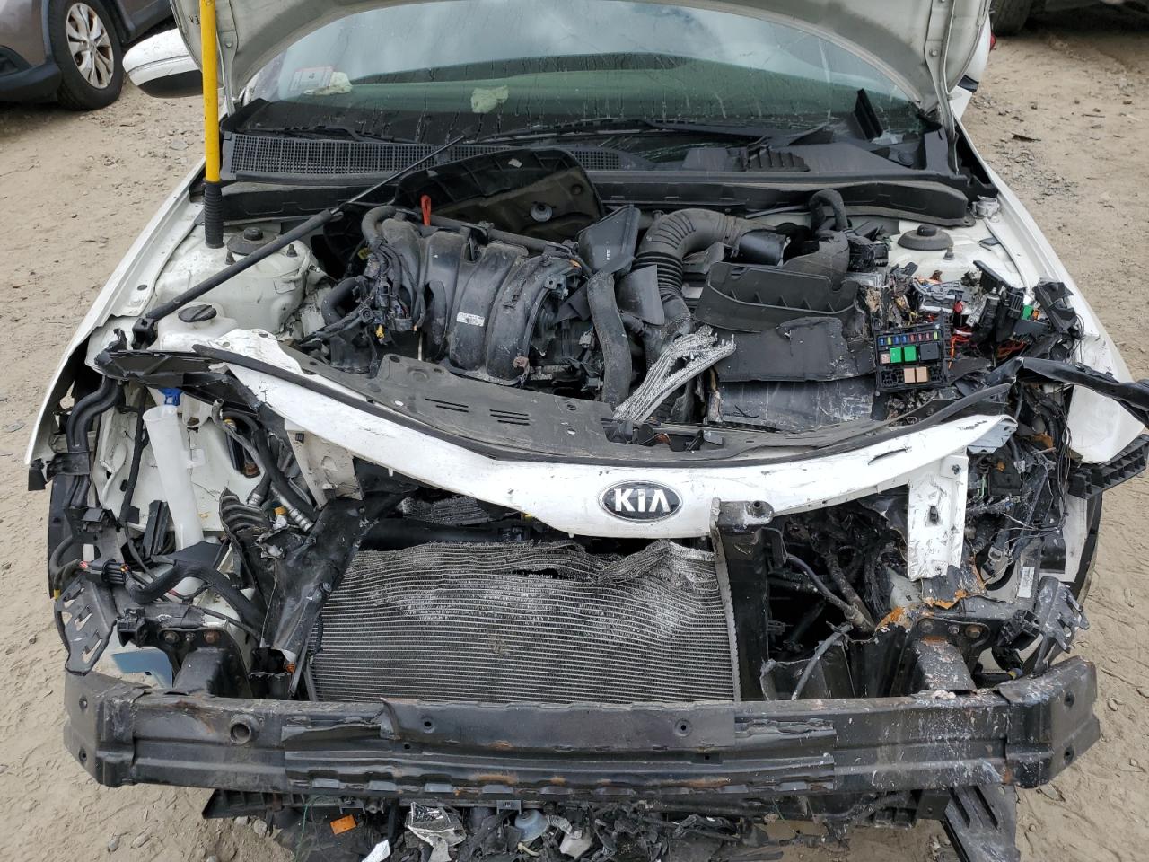 KNAGM4A71F5611802 2015 Kia Optima Lx