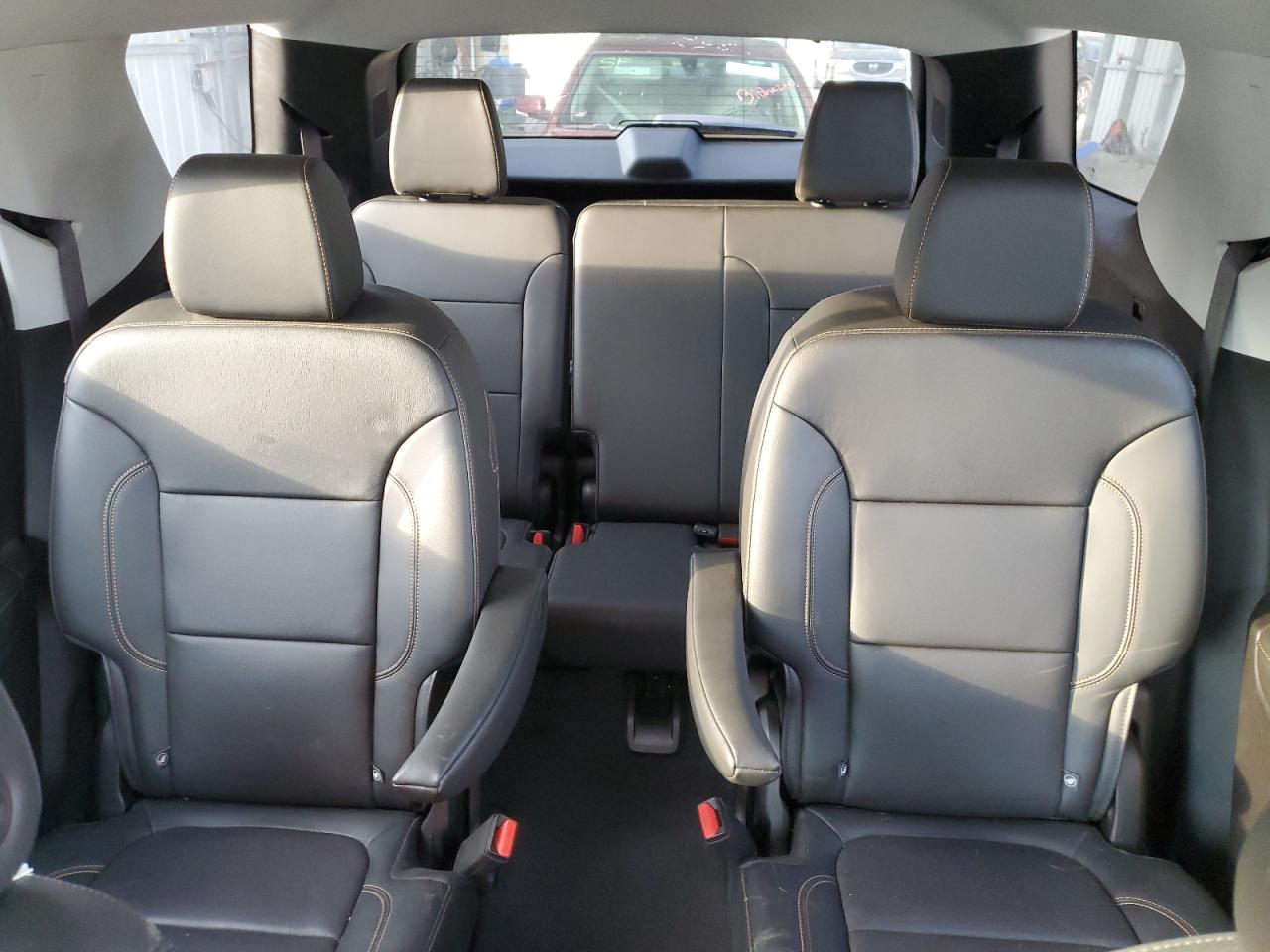 1GNERJKW9KJ297096 2019 Chevrolet Traverse Rs