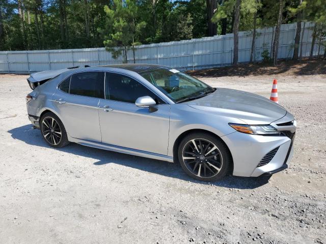 VIN 4T1B61HK0KU828186 2019 Toyota Camry, Xse no.4