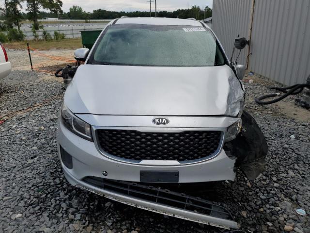 VIN KNDMB5C1XH6282315 2017 KIA Sedona, LX no.5