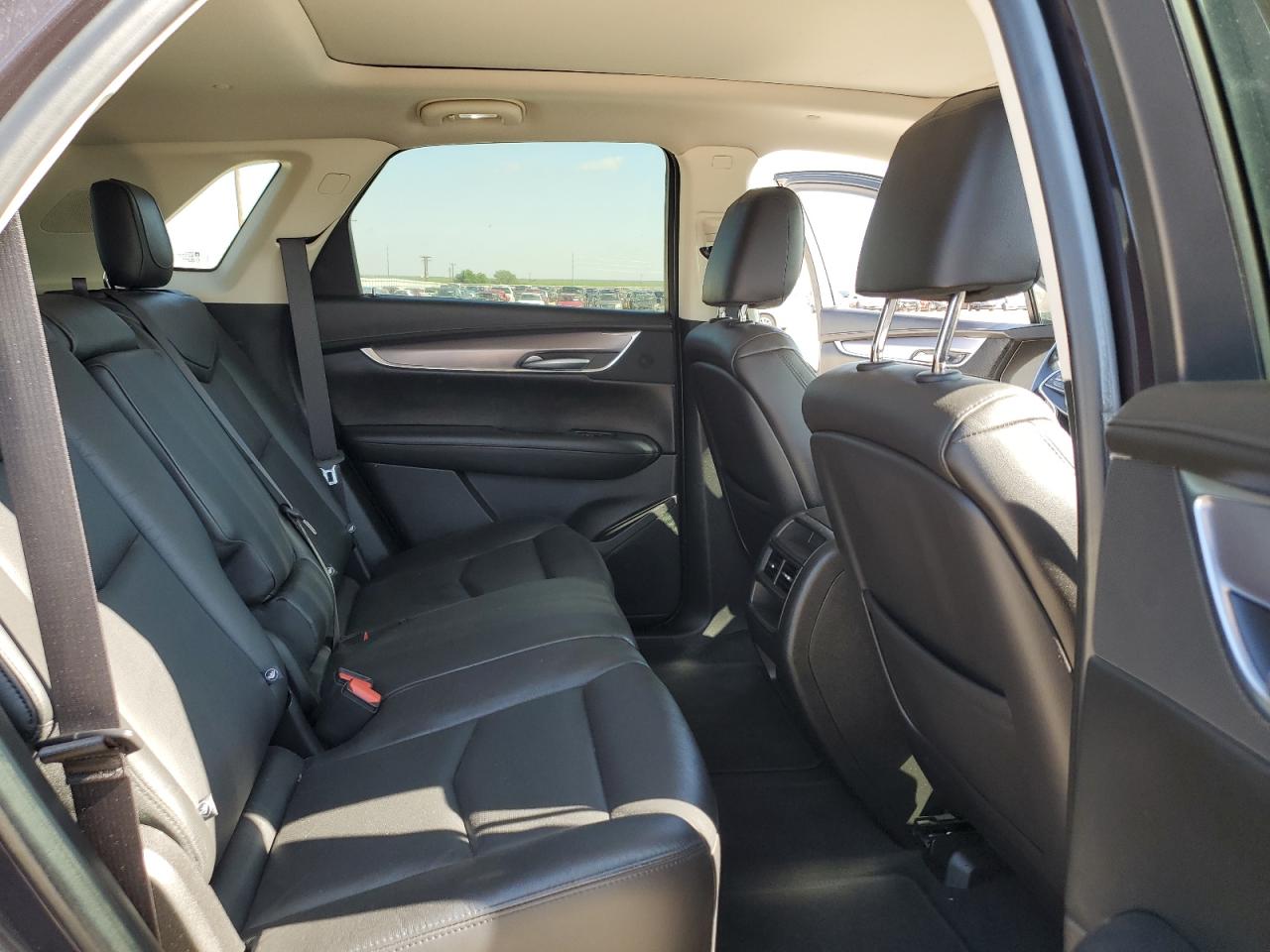 1GYKNCRS5JZ217521 2018 Cadillac Xt5 Luxury