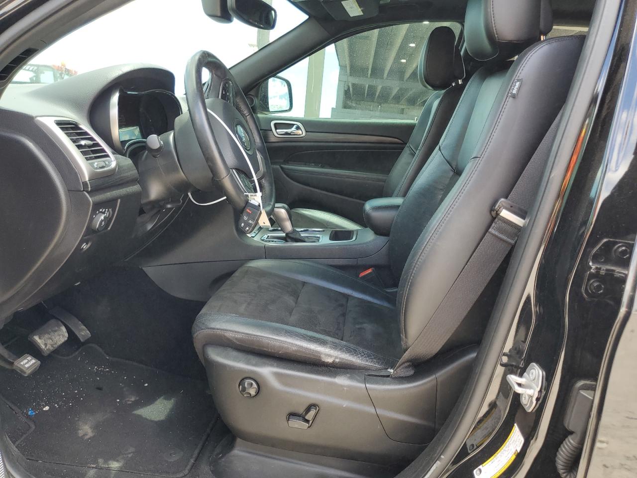 1C4RJEAG7LC428664 2020 Jeep Grand Cherokee Laredo