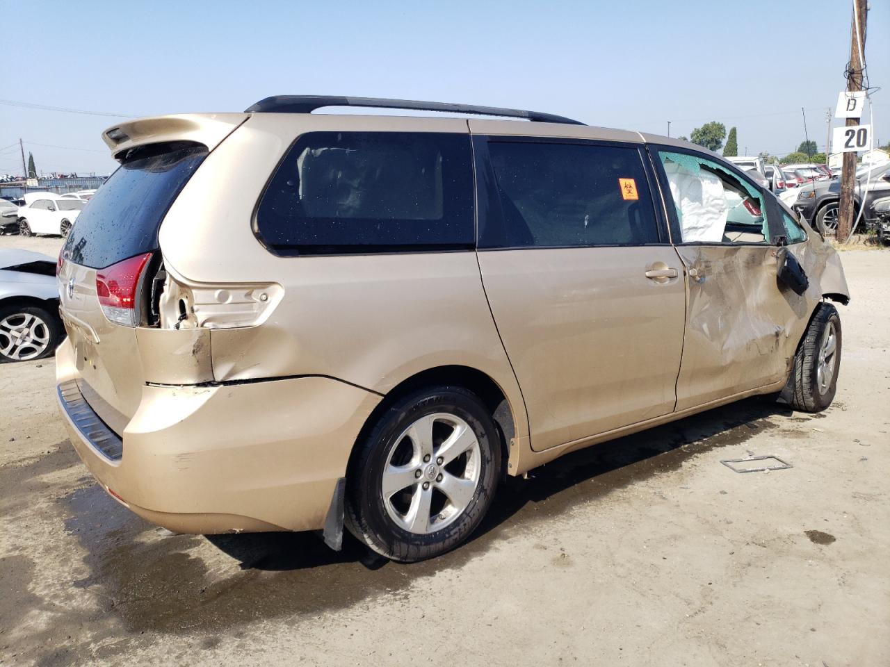 2013 Toyota Sienna Le vin: 5TDKK3DC9DS384534