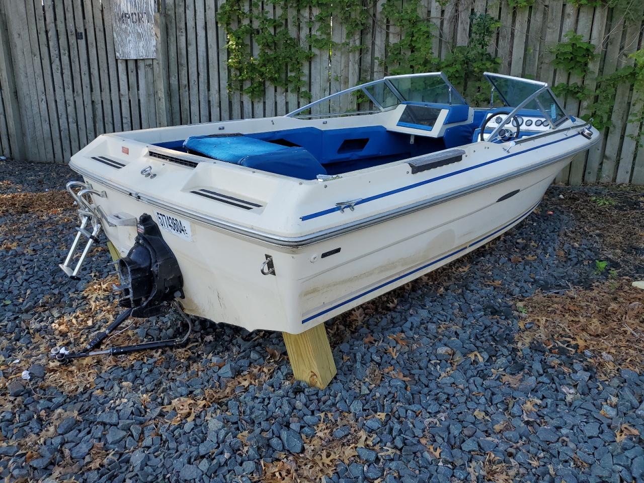 Lot #2845364113 1982 SEAR BOAT