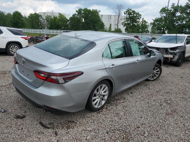 4T1C11AK2PU132191 Toyota Camry LE 3