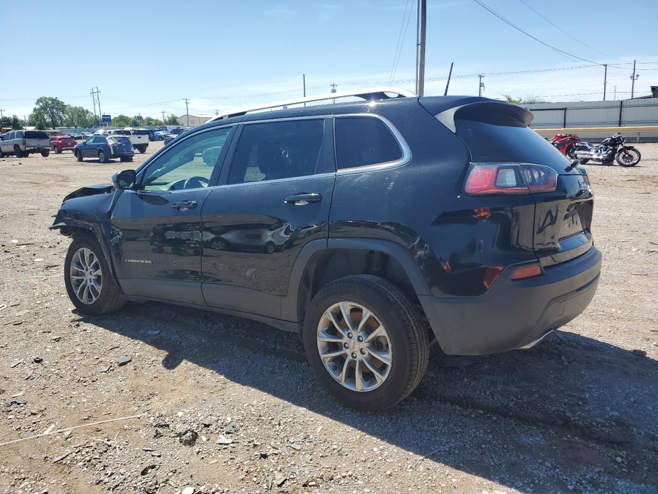 2019 Jeep Cherokee Latitude Plus vin: 1C4PJLLX4KD241951