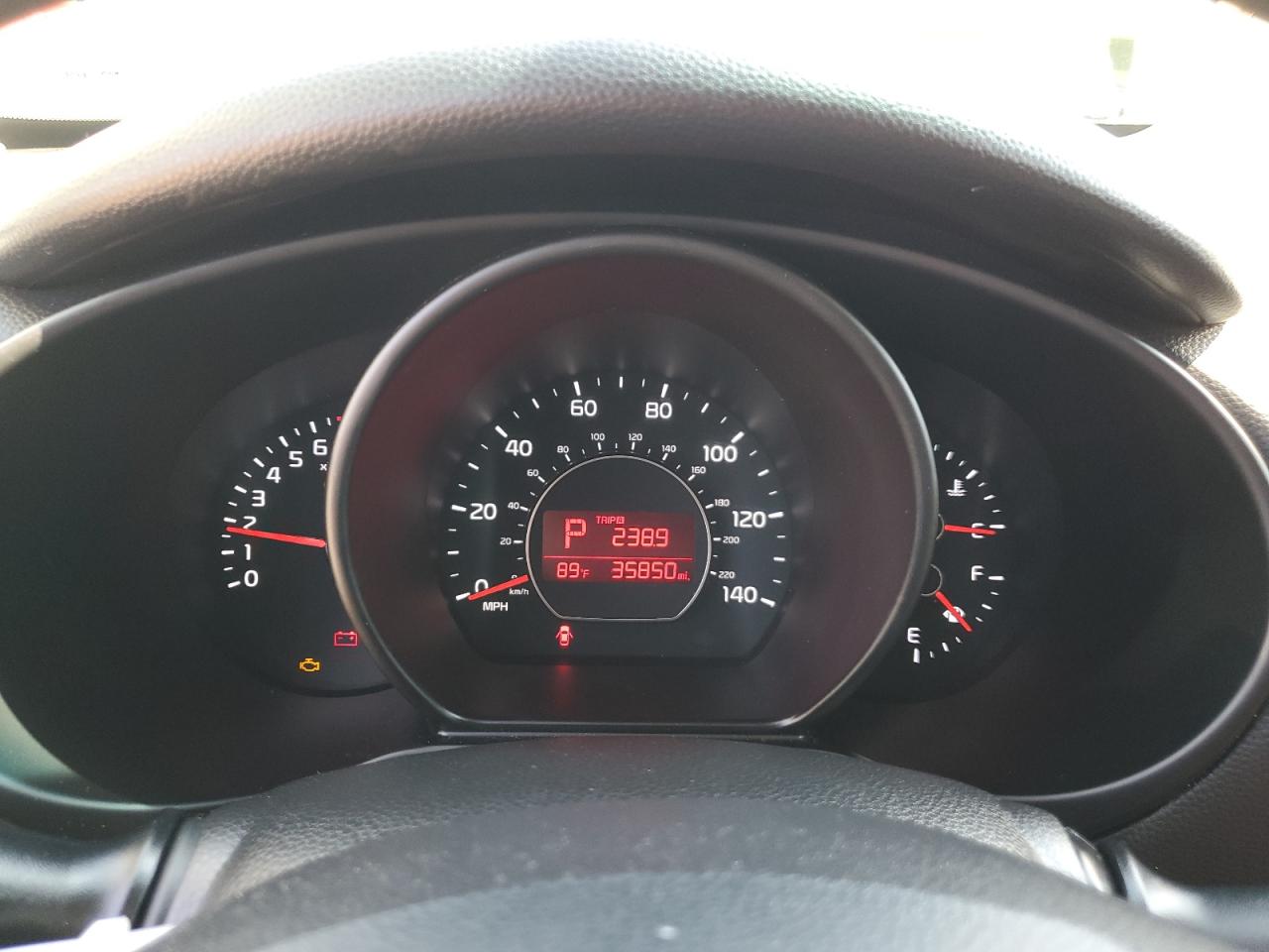 KNDJN2A26J7902226 2018 Kia Soul