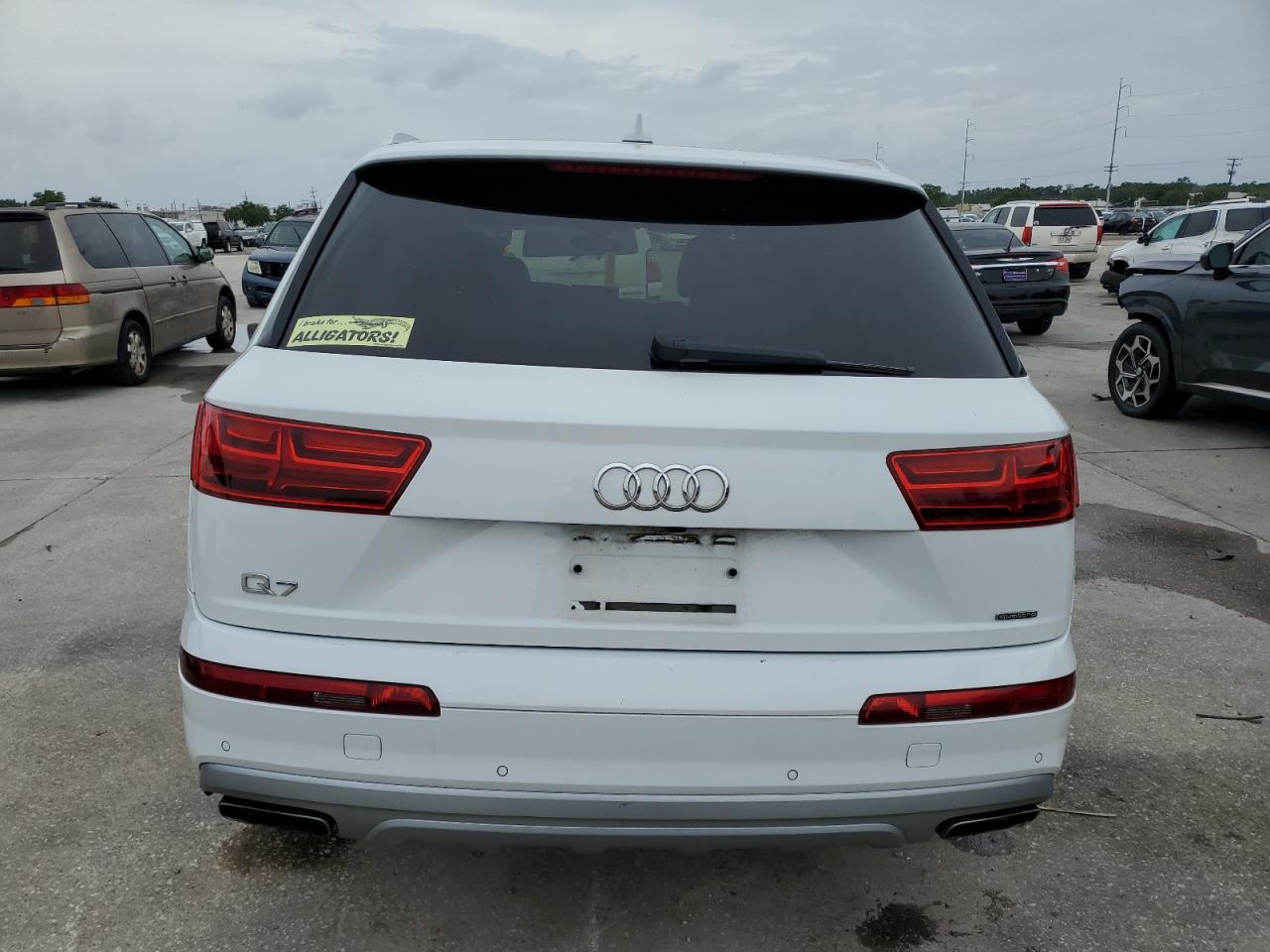 WA1LHAF75HD039066 2017 Audi Q7 Premium Plus