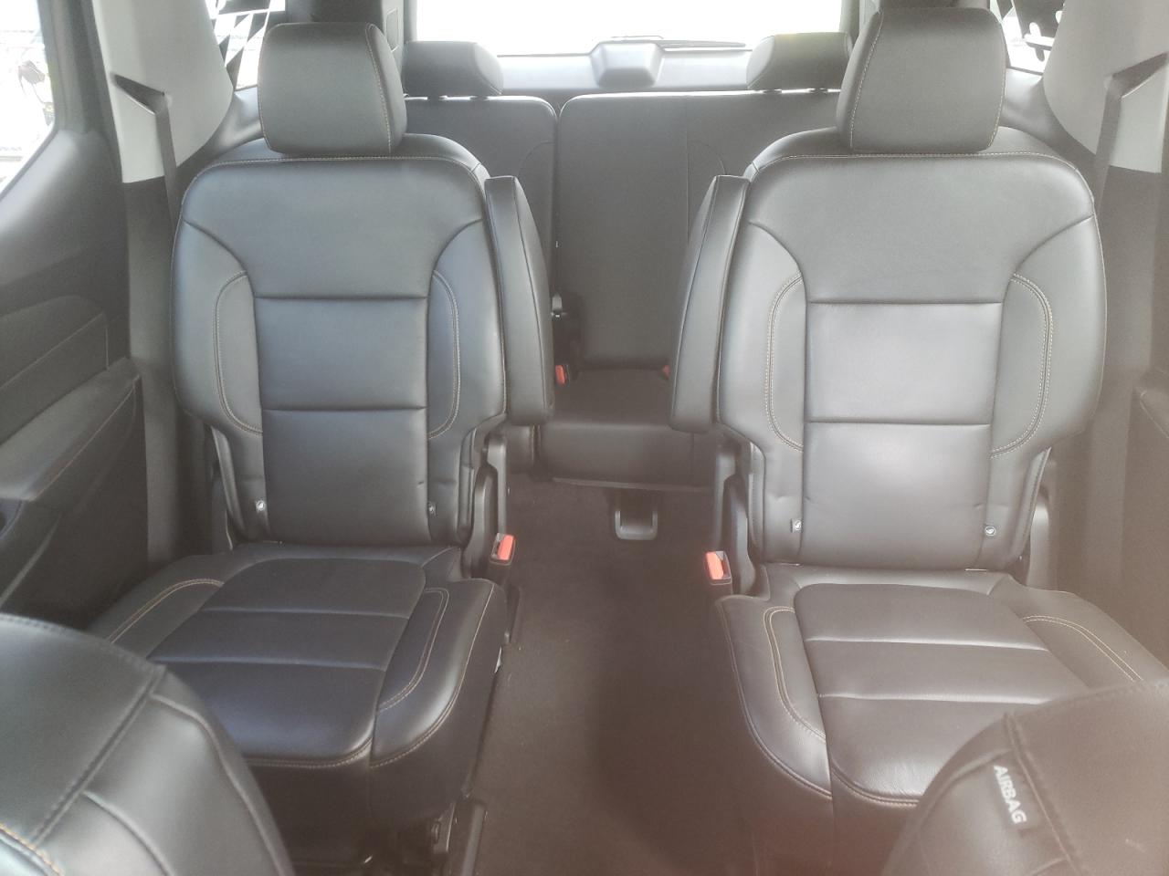 1GNEVHKW6KJ281202 2019 Chevrolet Traverse Lt