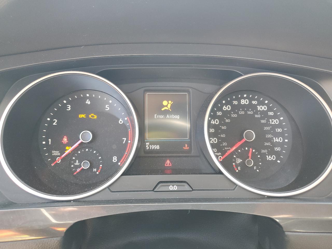 3VV2B7AX3JM068929 2018 Volkswagen Tiguan Se