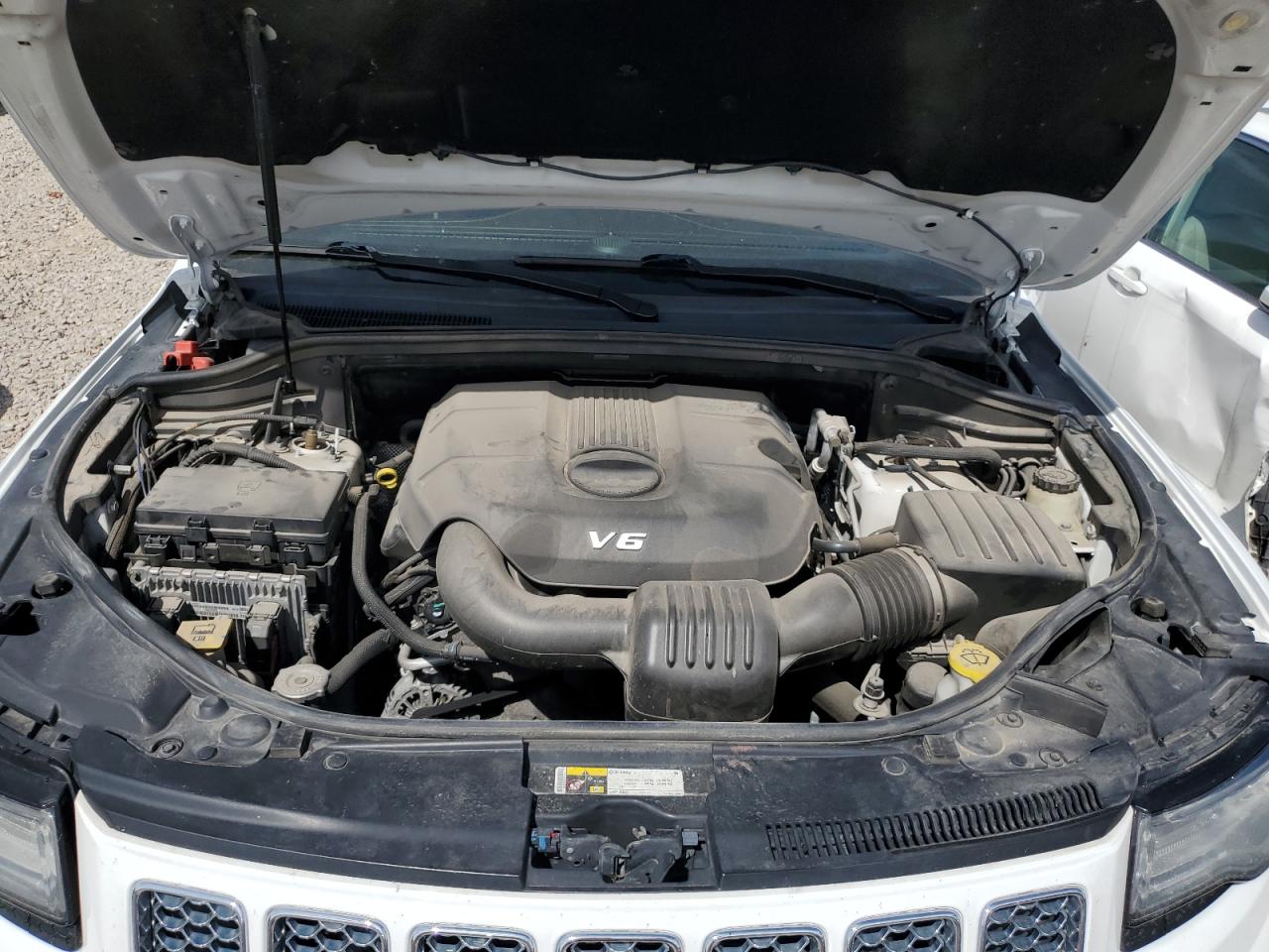 1C4RJFJGXEC225907 2014 Jeep Grand Cherokee Summit