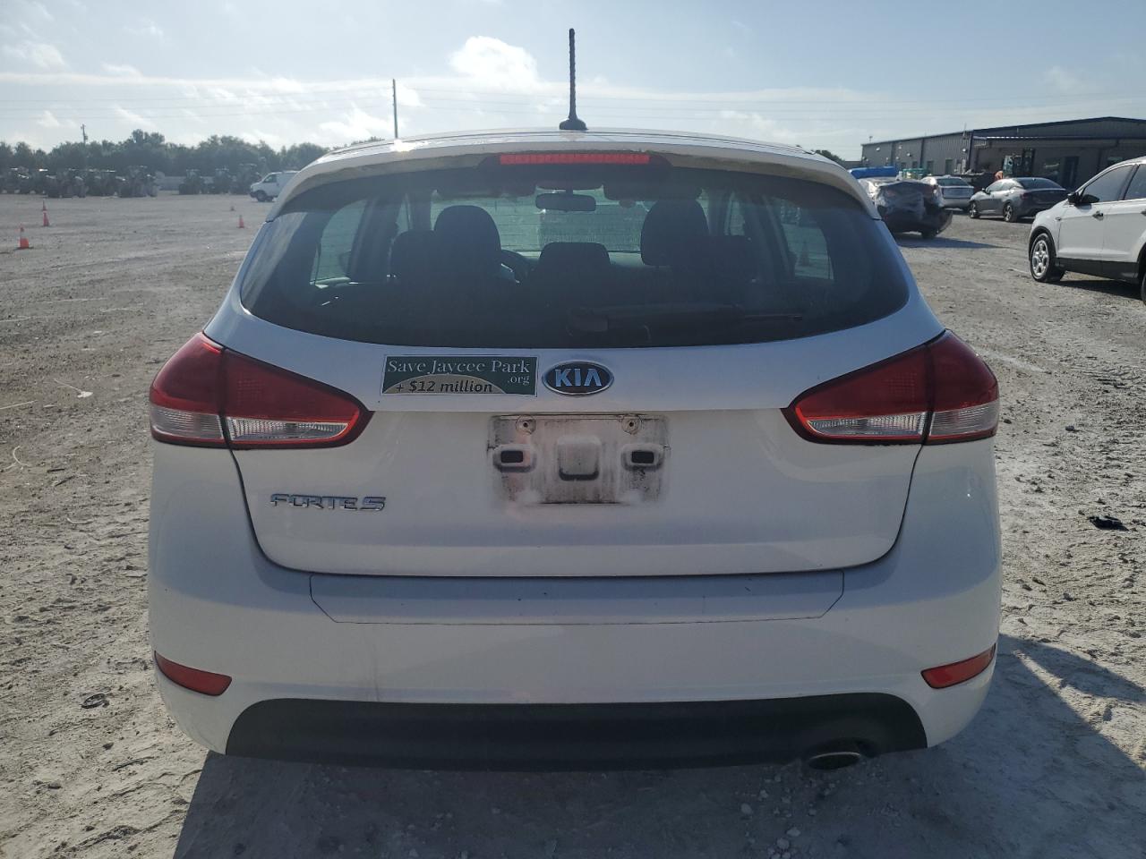 KNAFK5A84H5707815 2017 Kia Forte Lx