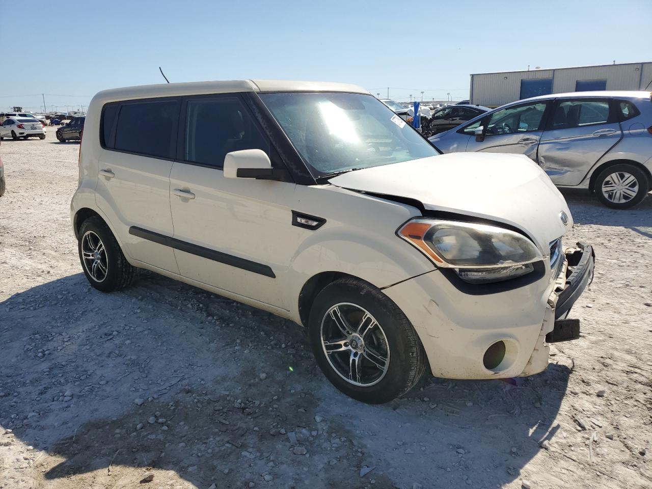 2012 Kia Soul vin: KNDJT2A58C7354782