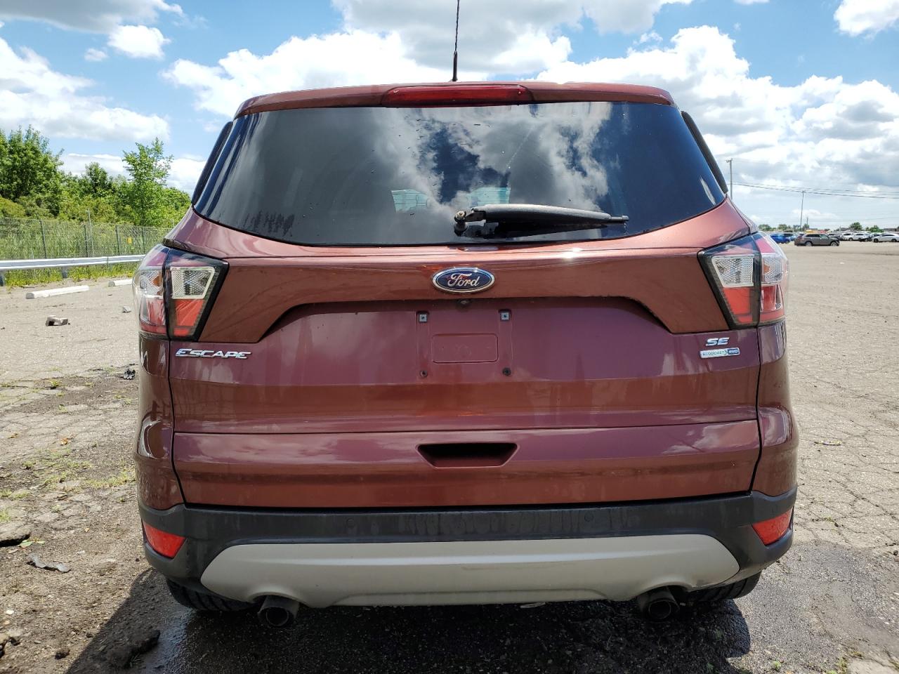 2018 Ford Escape Se vin: 1FMCU9GD1JUB29434