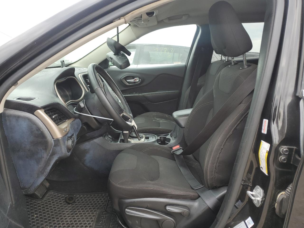 1C4PJLCB2HW535267 2017 Jeep Cherokee Latitude