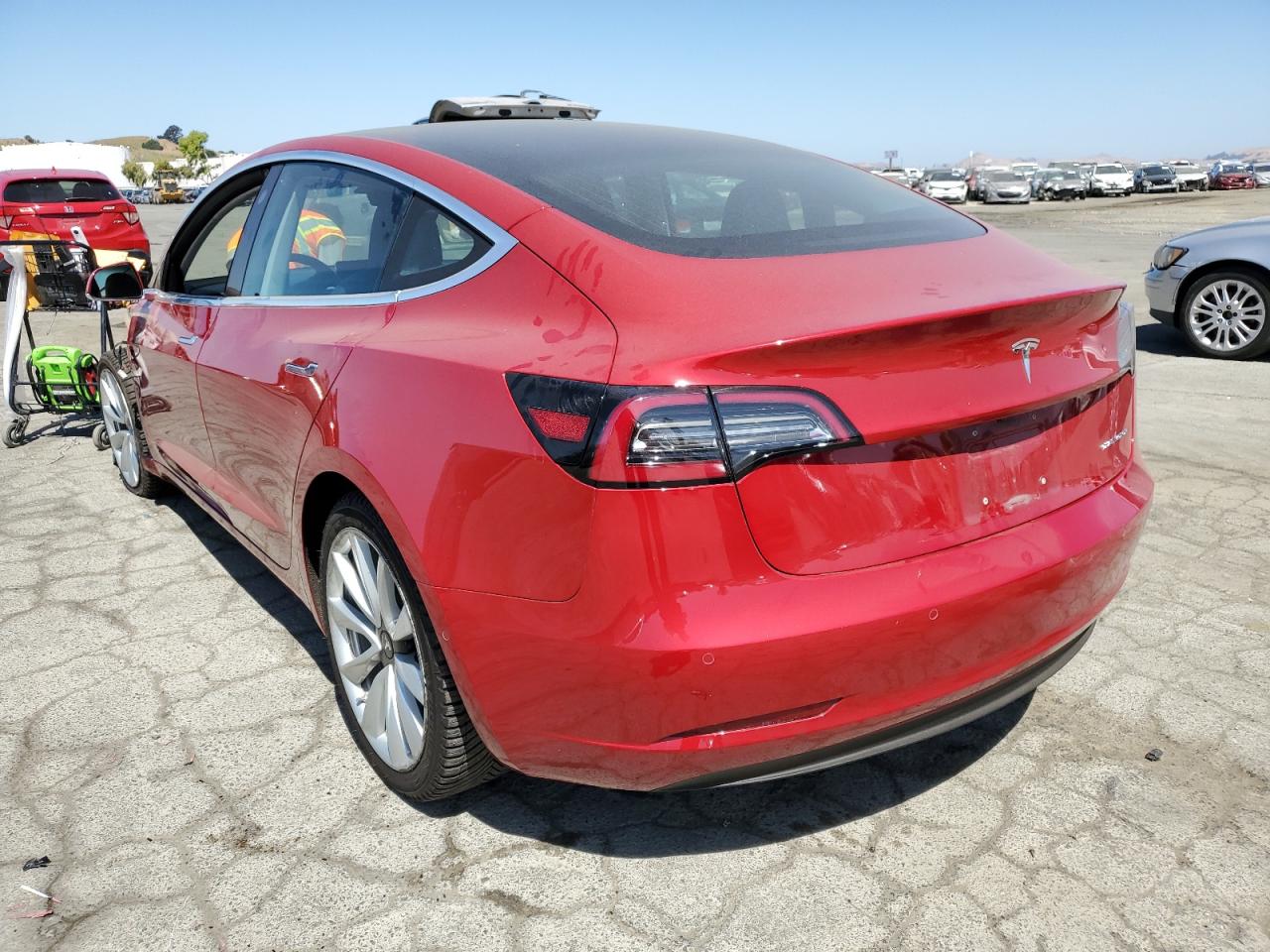 5YJ3E1EB2JF065546 2018 Tesla Model 3