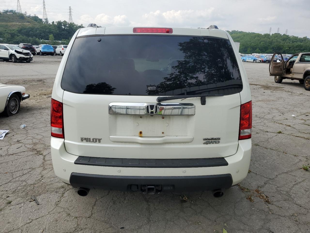 5FNYF4H91BB073135 2011 Honda Pilot Touring