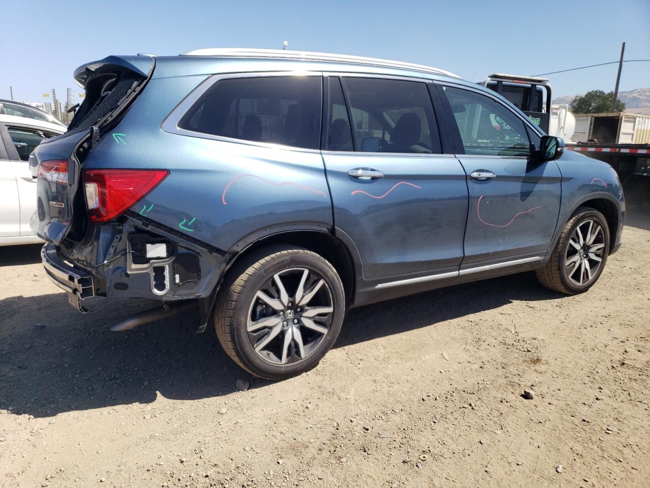 2019 Honda Pilot Touring vin: 5FNYF5H6XKB001314