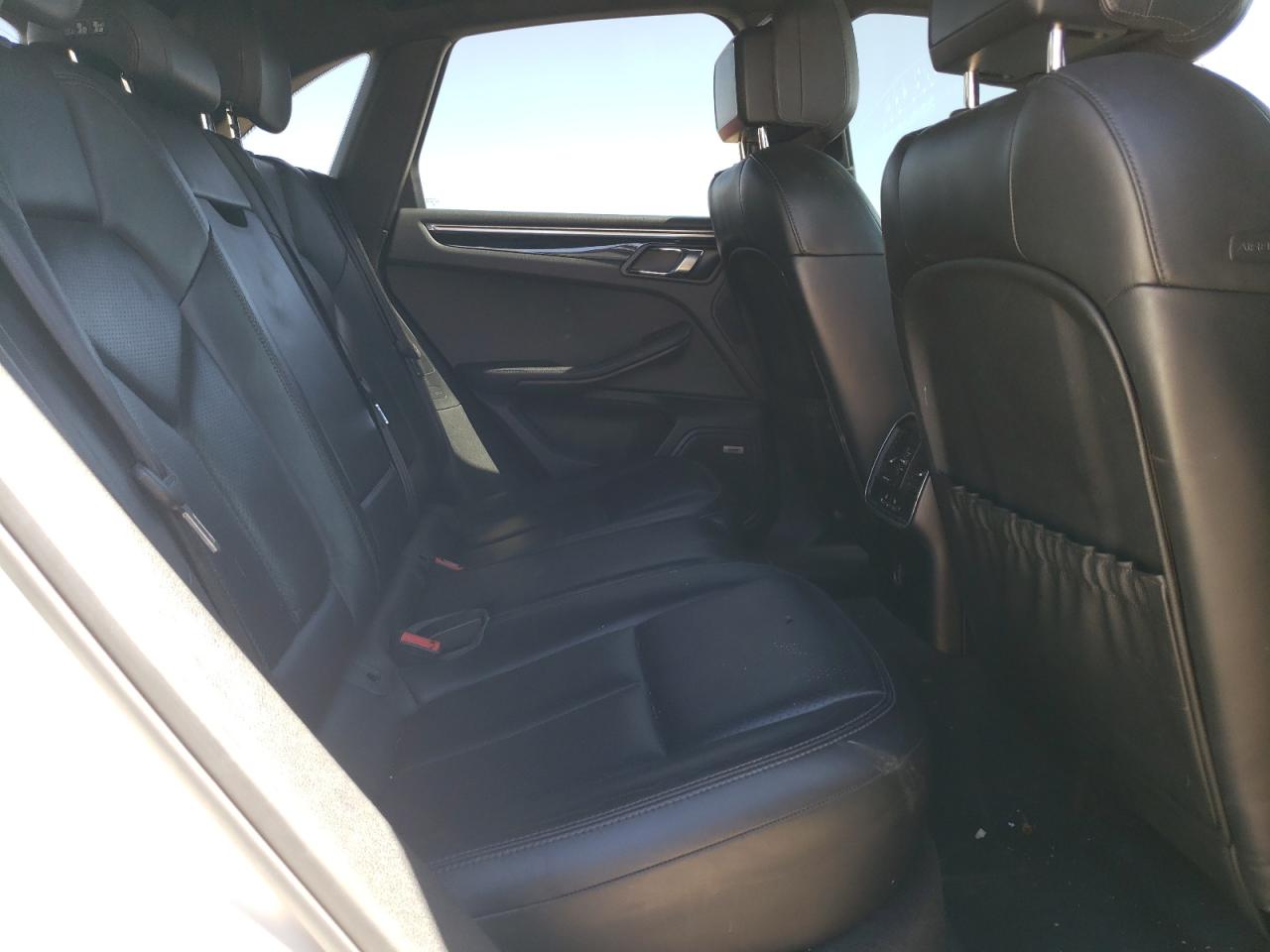 WP1AA2A53HLB06782 2017 Porsche Macan