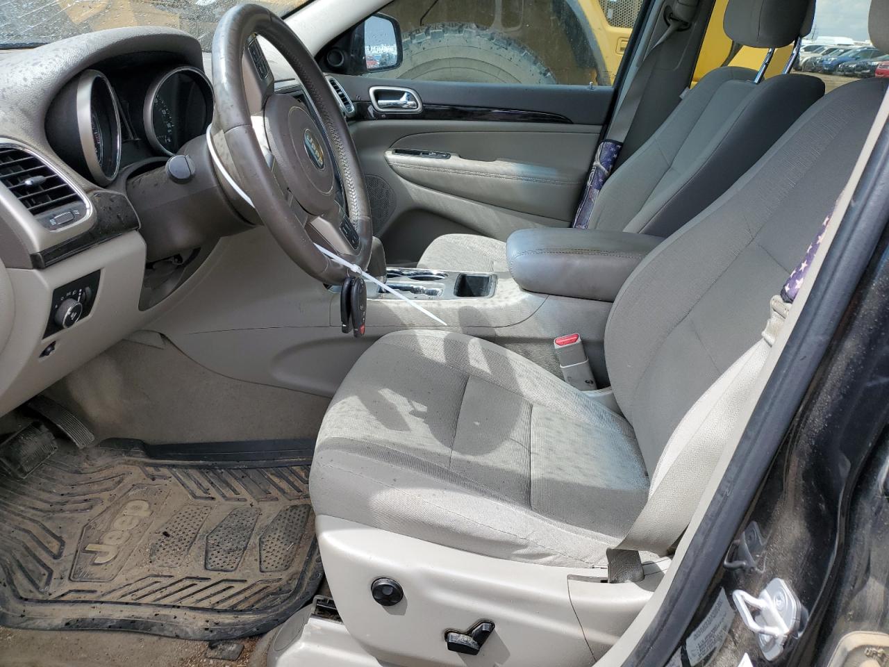 1C4RJEAG8CC334325 2012 Jeep Grand Cherokee Laredo