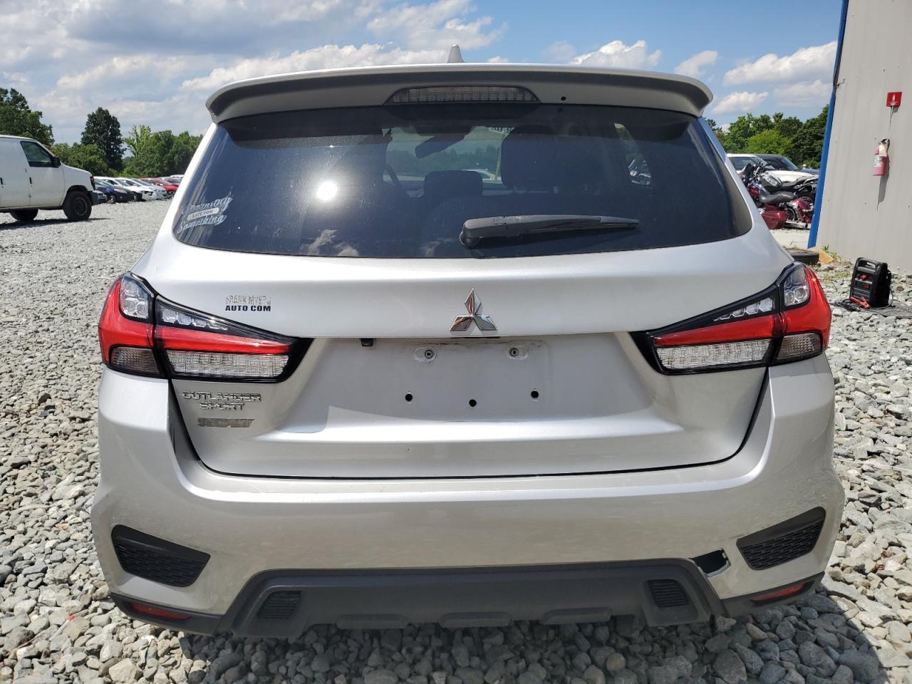 JA4APUAU8MU014696 2021 Mitsubishi Outlander Sport Es