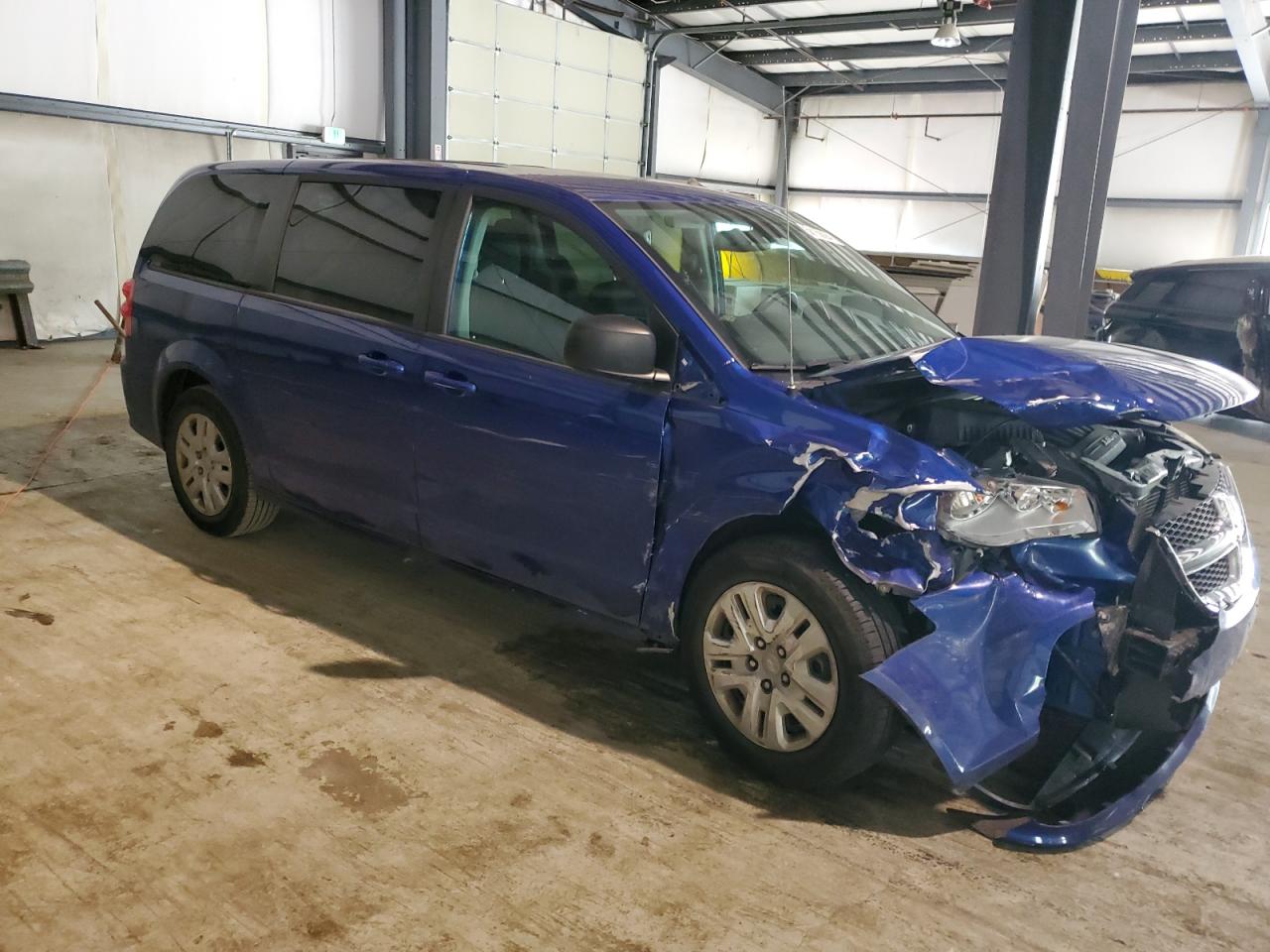 2C4RDGBG1JR237022 2018 Dodge Grand Caravan Se