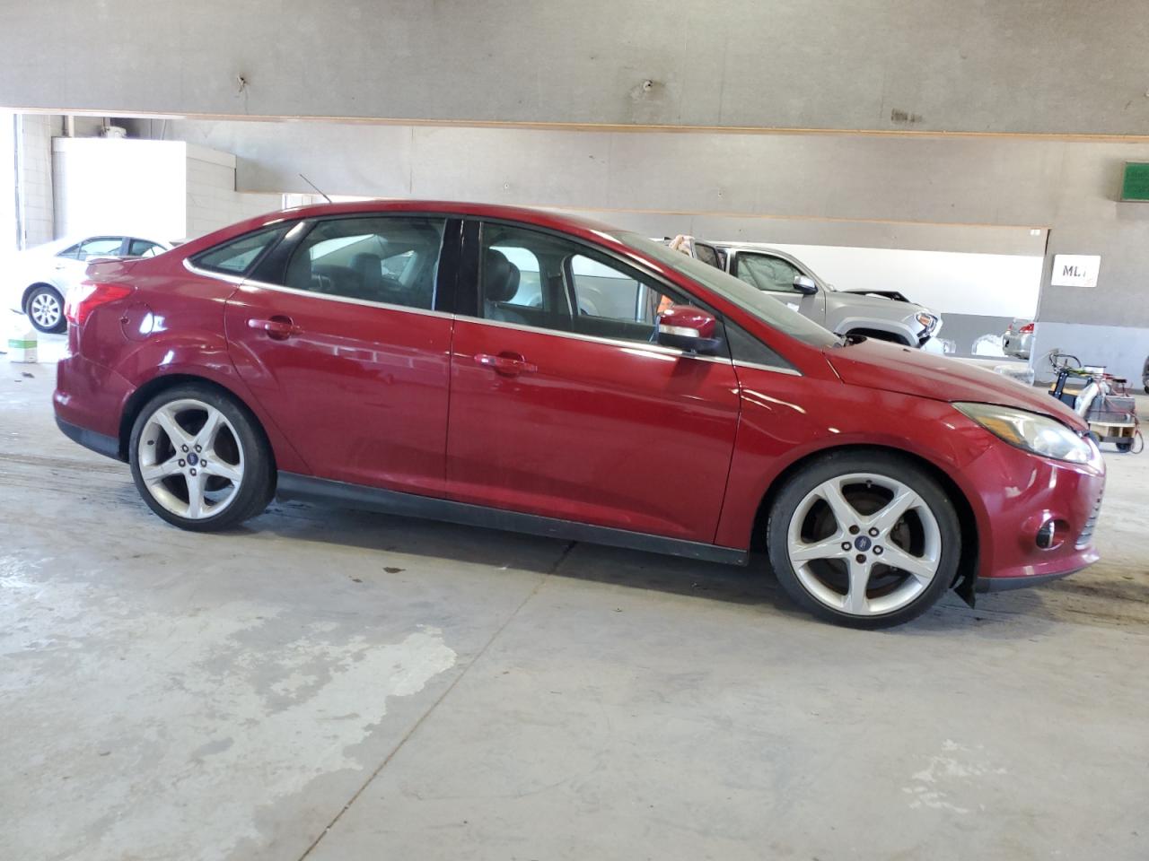 1FADP3J25EL127594 2014 Ford Focus Titanium