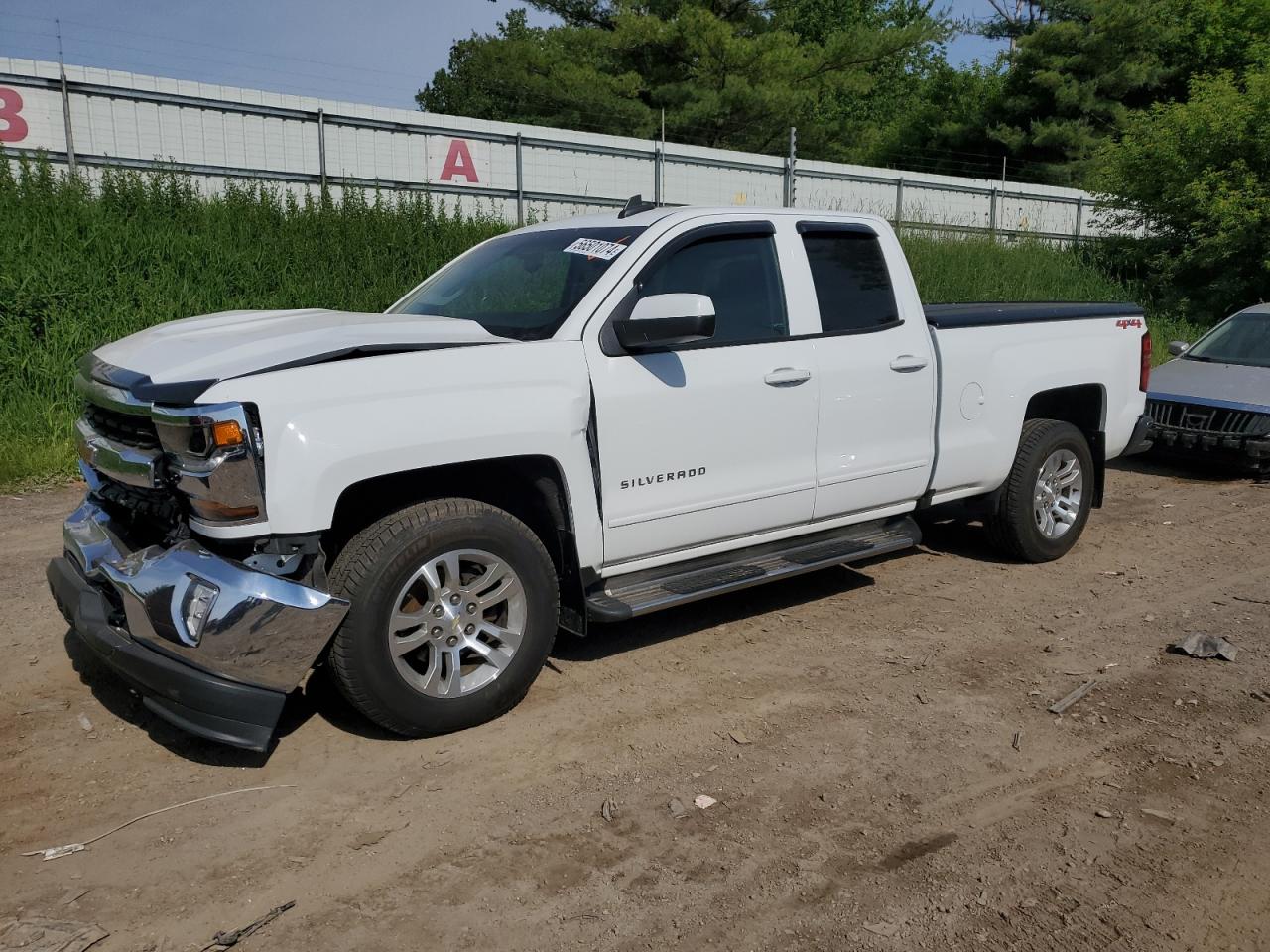 1GCVKREC7HZ141226 2017 Chevrolet Silverado K1500 Lt