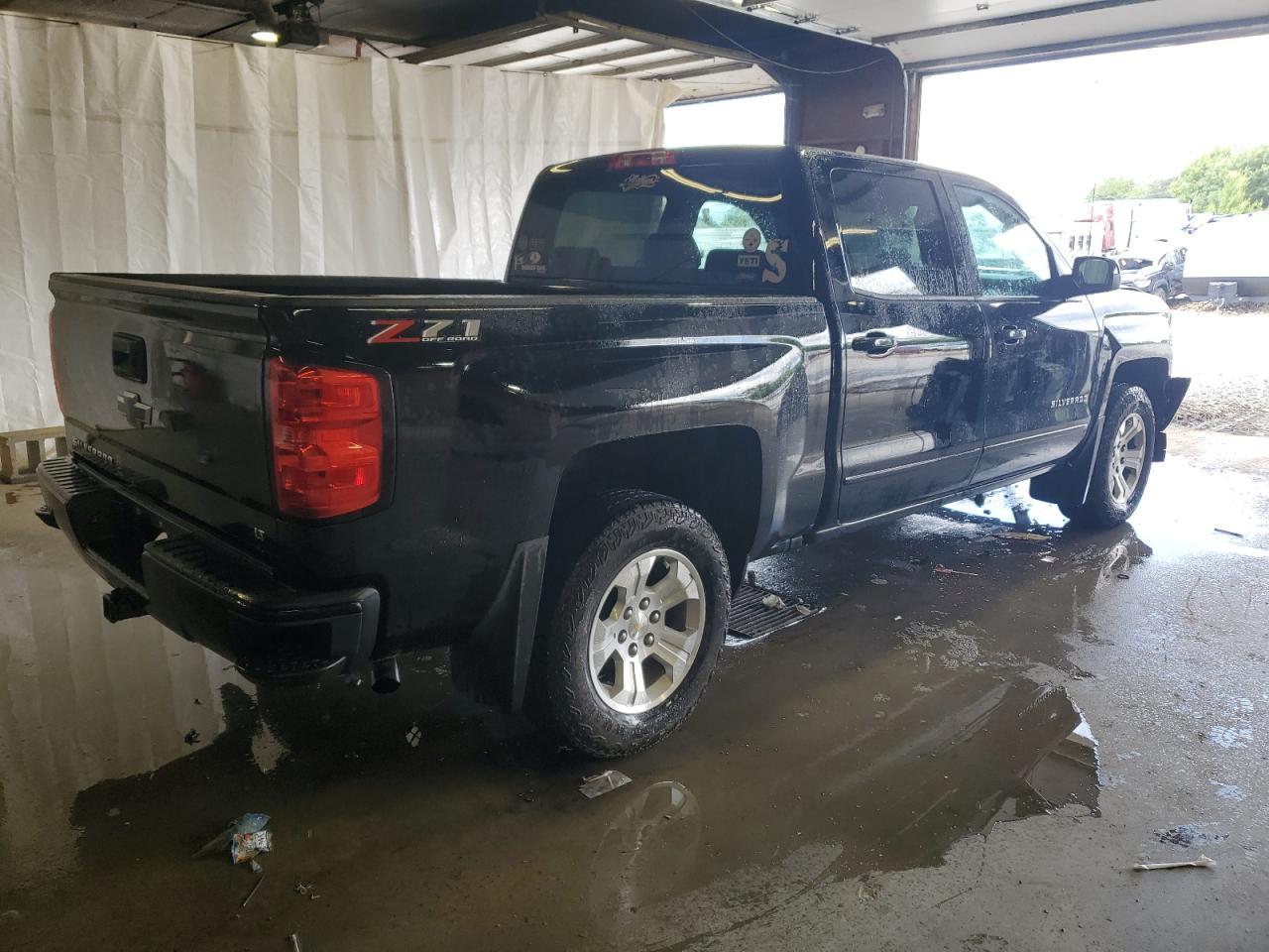 2018 Chevrolet Silverado K1500 Lt vin: 3GCUKREC4JG563102