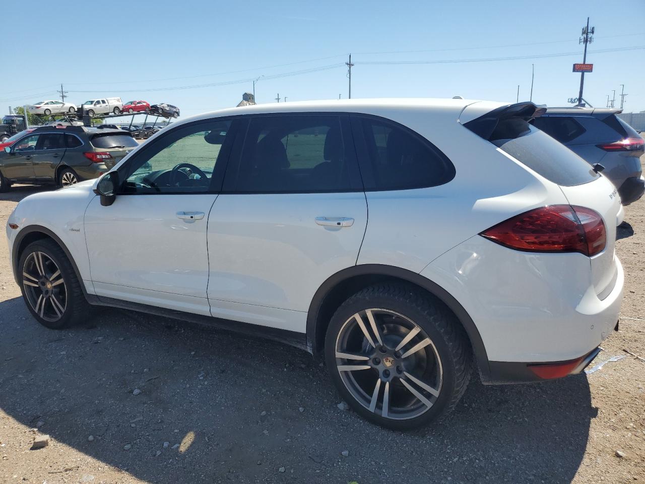 2013 Porsche Cayenne vin: WP1AF2A27DLA30145