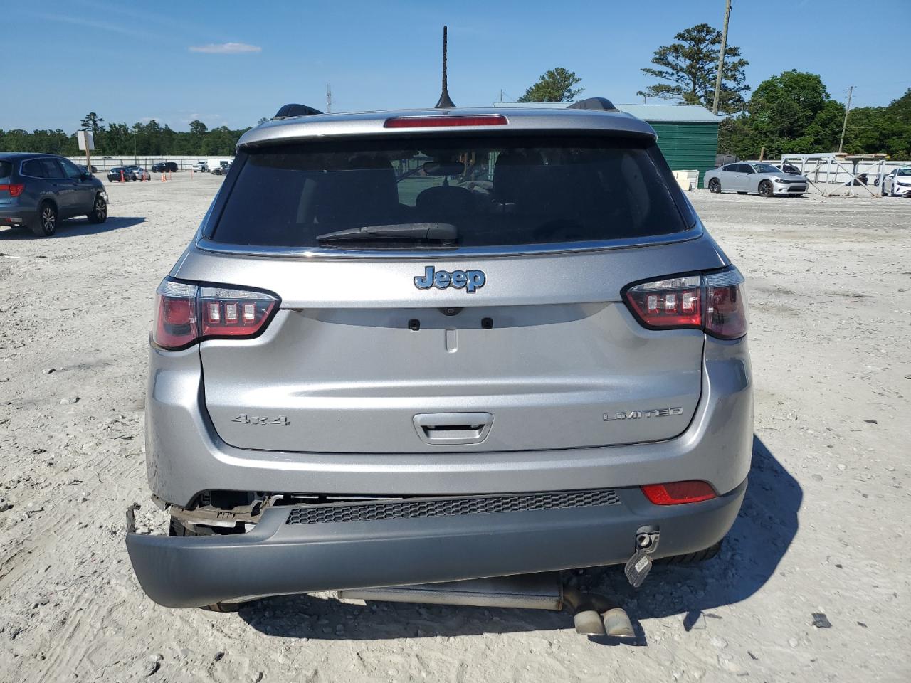 3C4NJDCBXHT641825 2017 Jeep Compass Limited