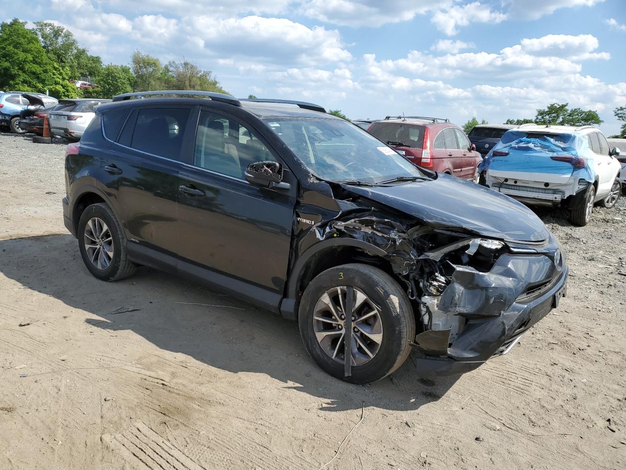 JTMRJREV2HD137975 2017 Toyota Rav4 Hv Le