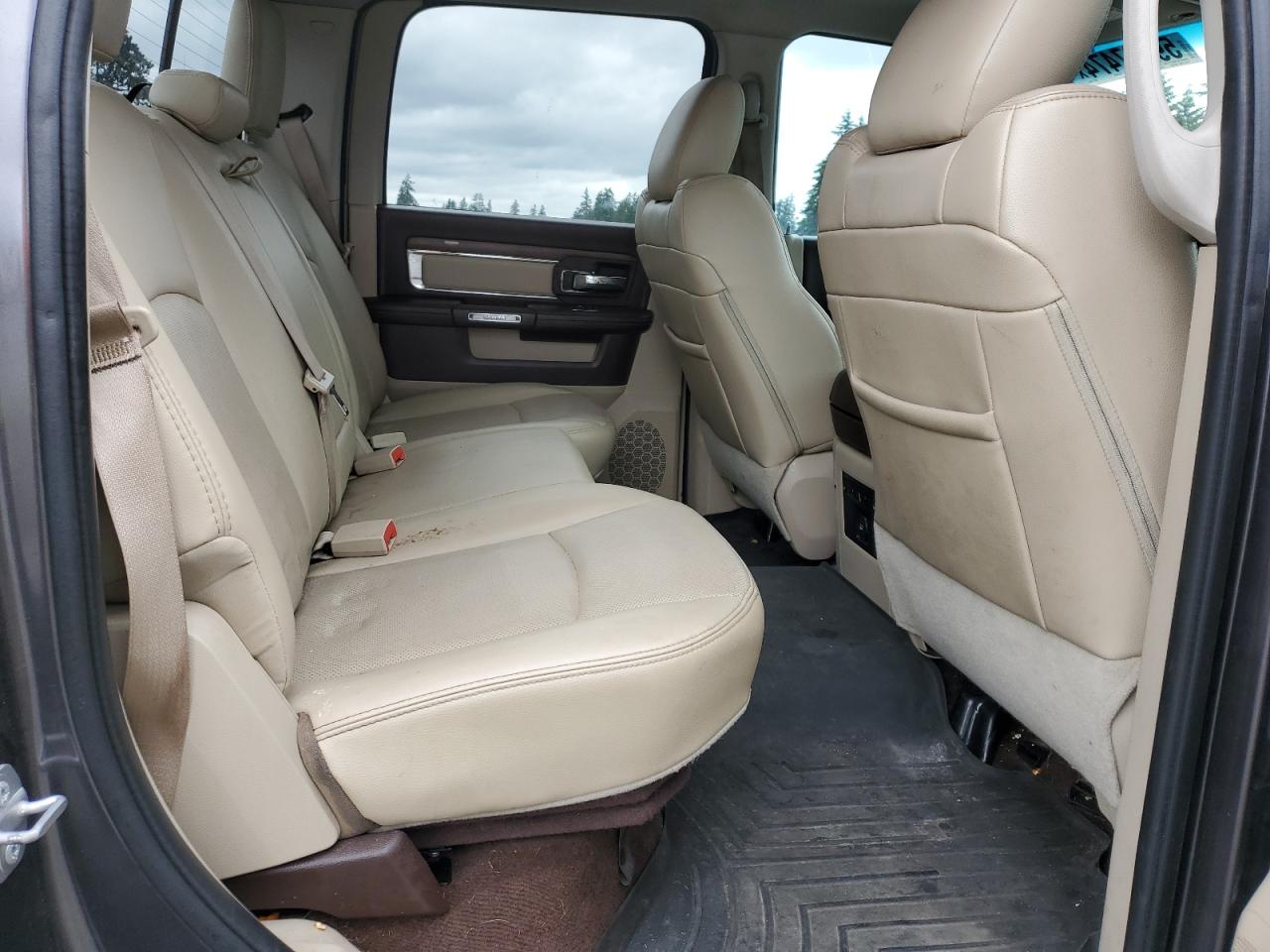 1C6RR7VM8GS282492 2016 Ram 1500 Laramie