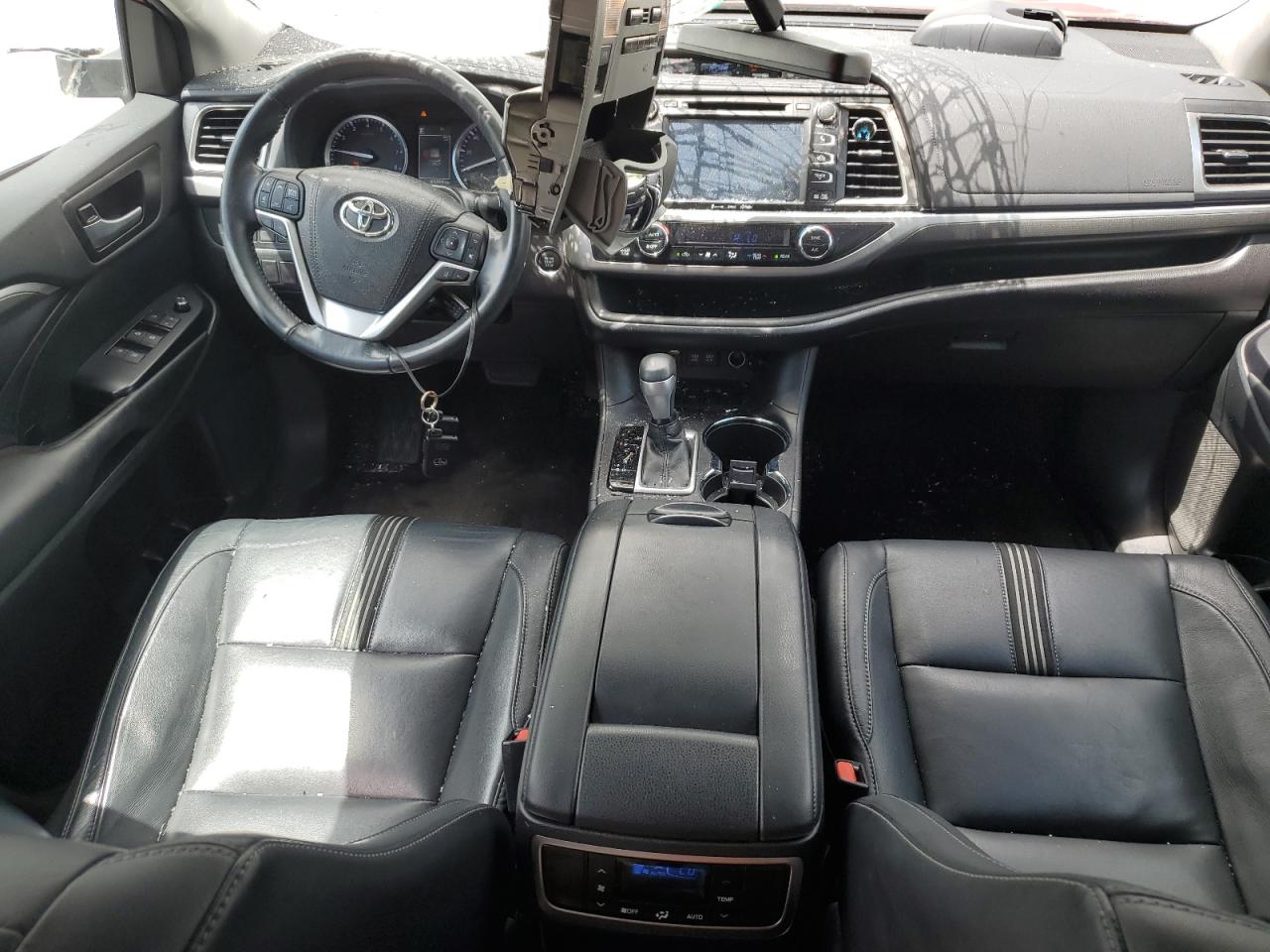 5TDKZRFH1JS547292 2018 Toyota Highlander Se