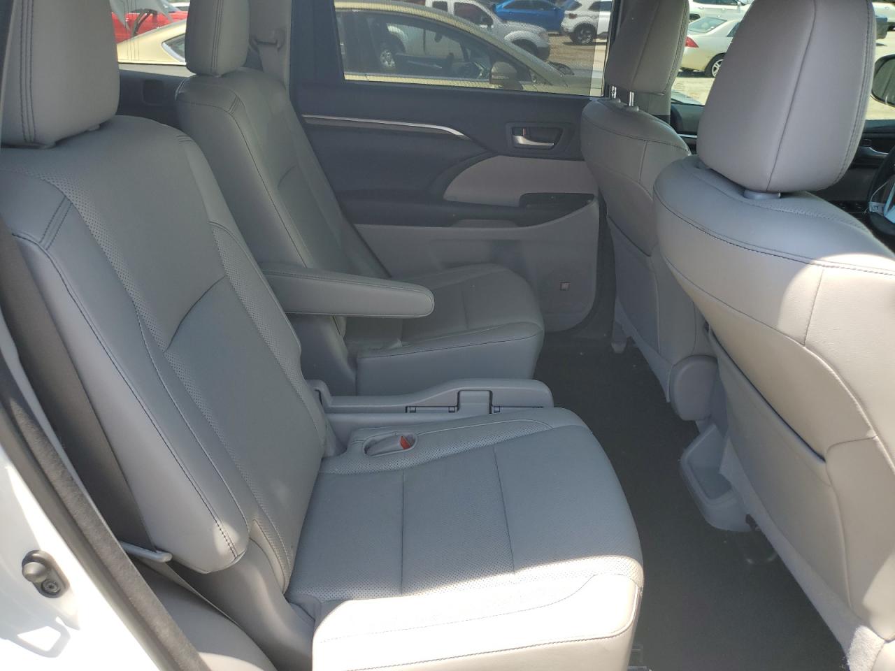 5TDYKRFH9FS053252 2015 Toyota Highlander Limited