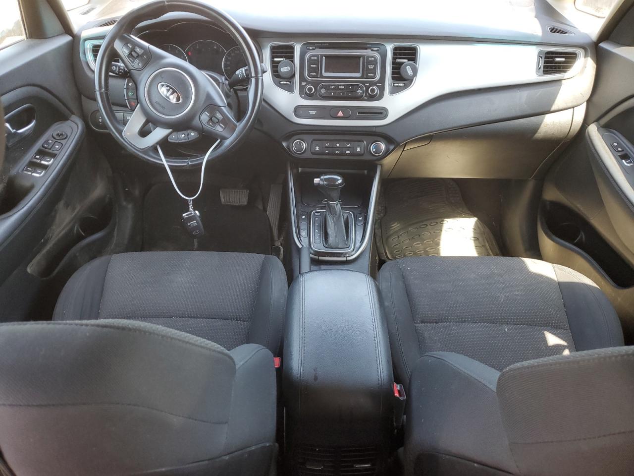 KNAHT8A37F7088186 2015 Kia Rondo