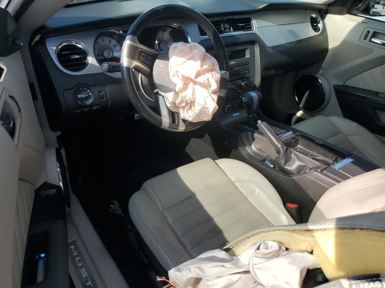 1ZVBP8AN9A5152387 2010 Ford Mustang